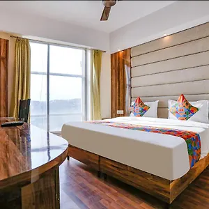 Fabexpress Kapashera Residency Near Igi Airport New Delhi *** Gurgaon